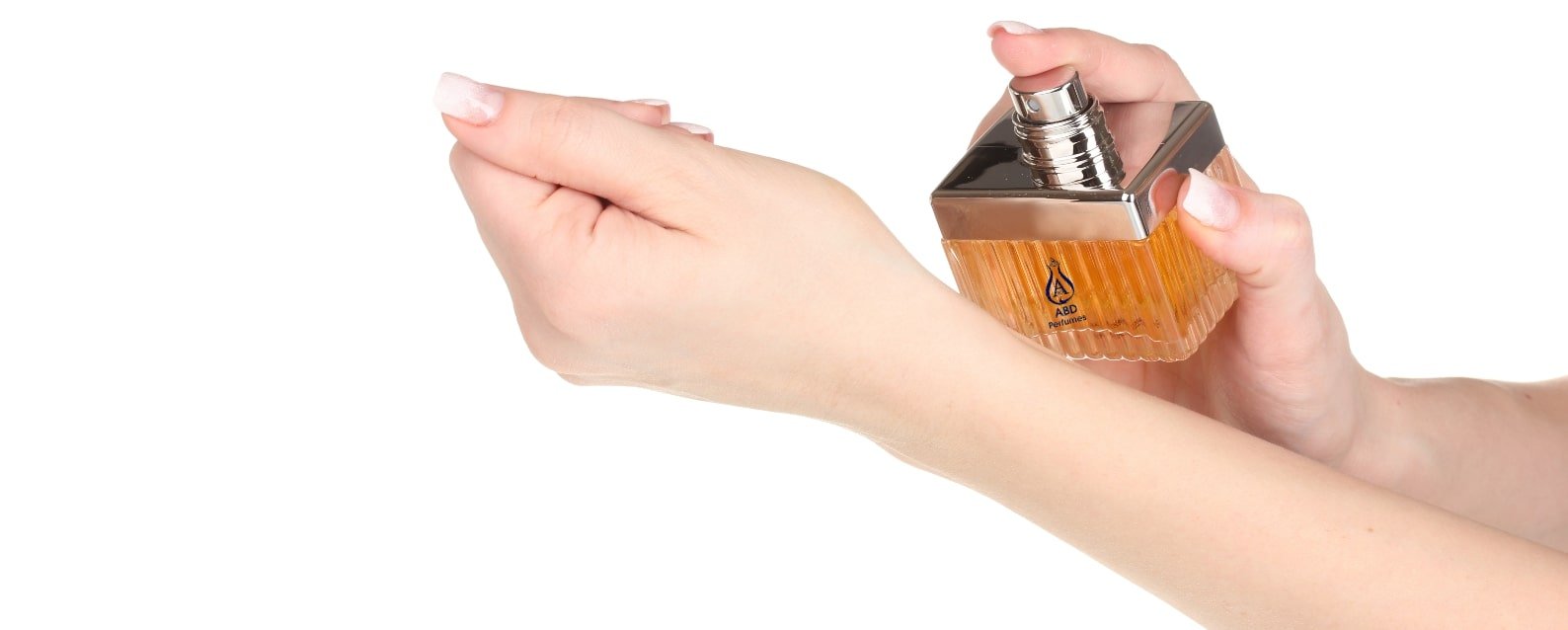 HOW AND WHERE TO WEAR PERFUME FOR IT TO LAST LONGER – TIPS TO APPLY PERFUMES